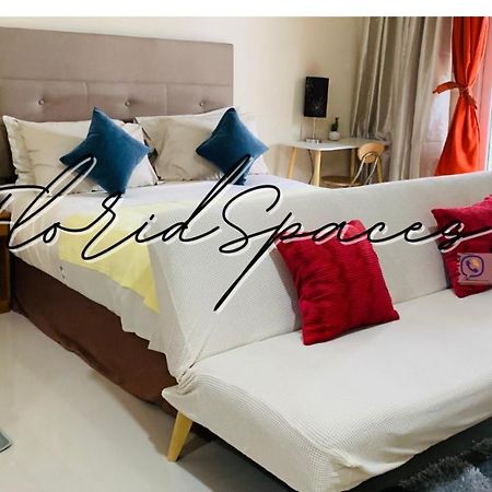 One Palm Tree Villas Condominium - Studio 2Nd Fl With Balcony - Across Terminal 3 Airport Pasay Ngoại thất bức ảnh