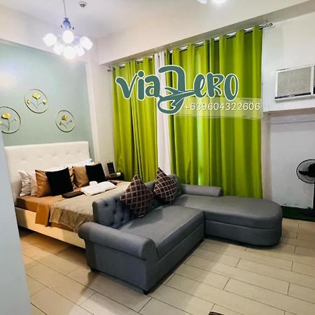 One Palm Tree Villas Condominium - Studio 2Nd Fl With Balcony - Across Terminal 3 Airport Pasay Ngoại thất bức ảnh