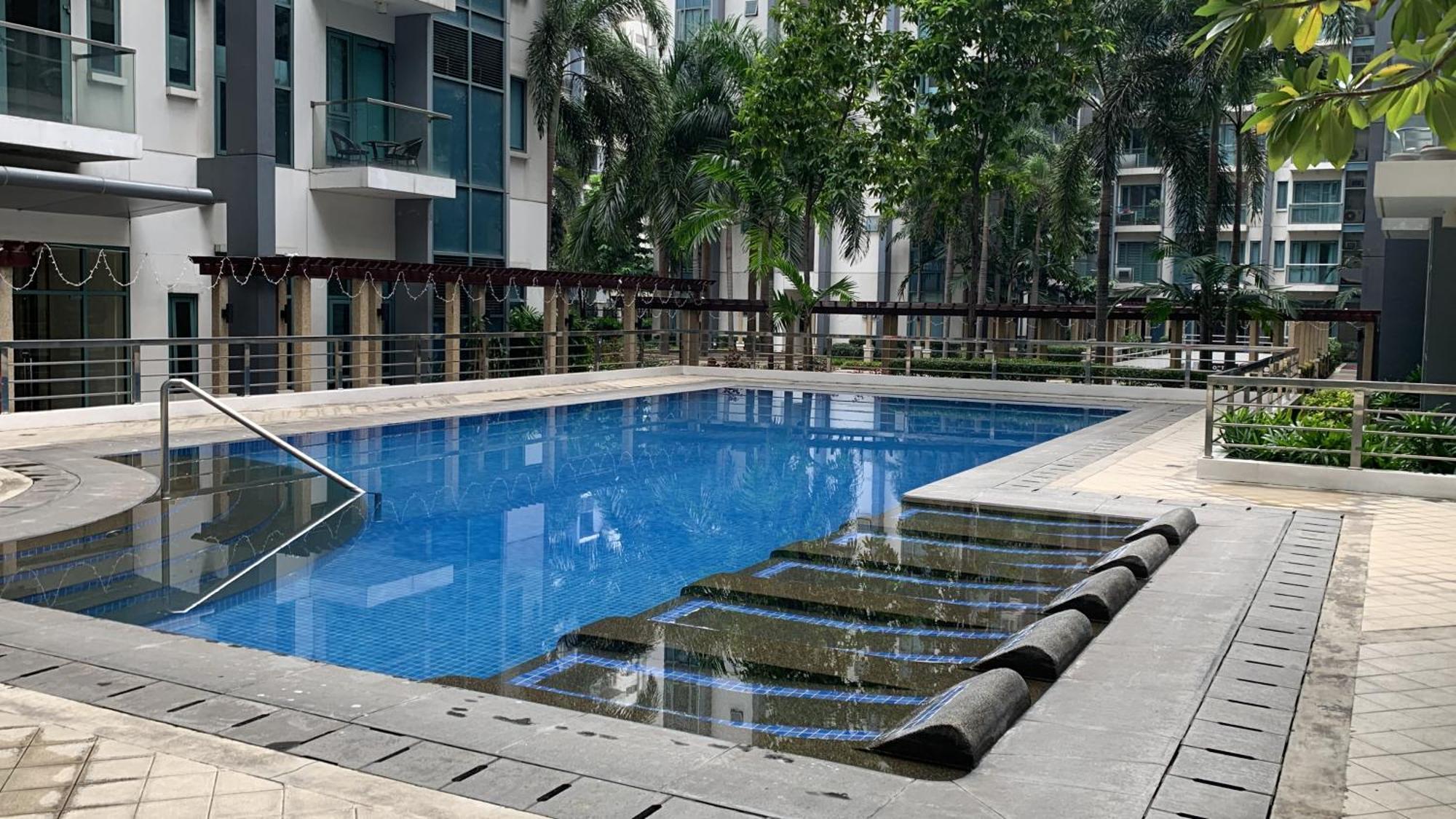 One Palm Tree Villas Condominium - Studio 2Nd Fl With Balcony - Across Terminal 3 Airport Pasay Ngoại thất bức ảnh